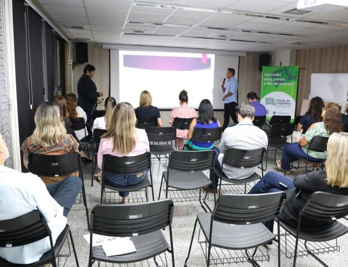 Mês da Mulher: Palestra aborda prevenção a riscos, defesa pessoal e estratégias de segurança