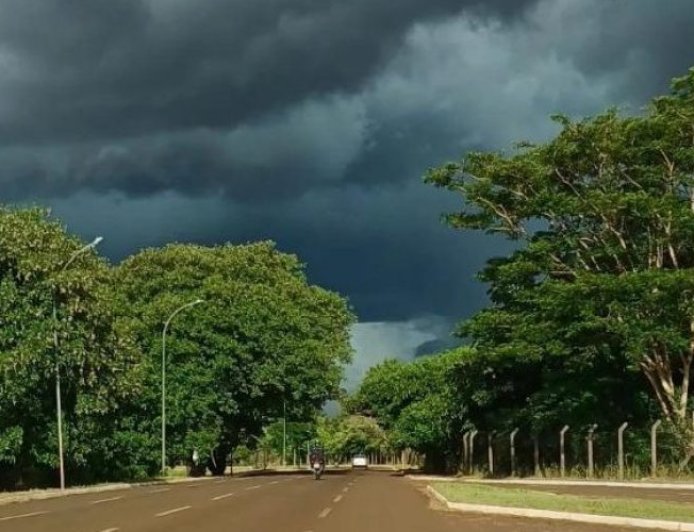 De olho: Alerta de chuvas intensas passa a valer nesta sexta-feira em três regiões de MS