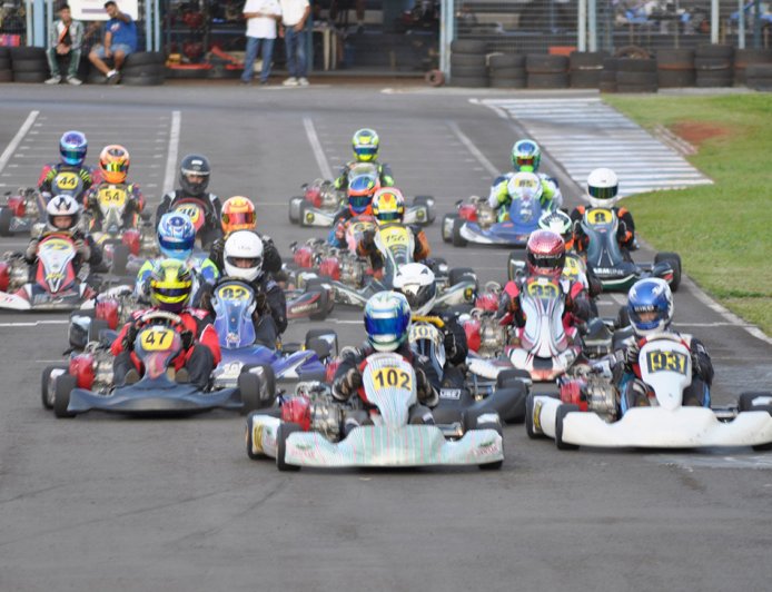 Paranaense Light de Kart tem	 um bom início de temporada
