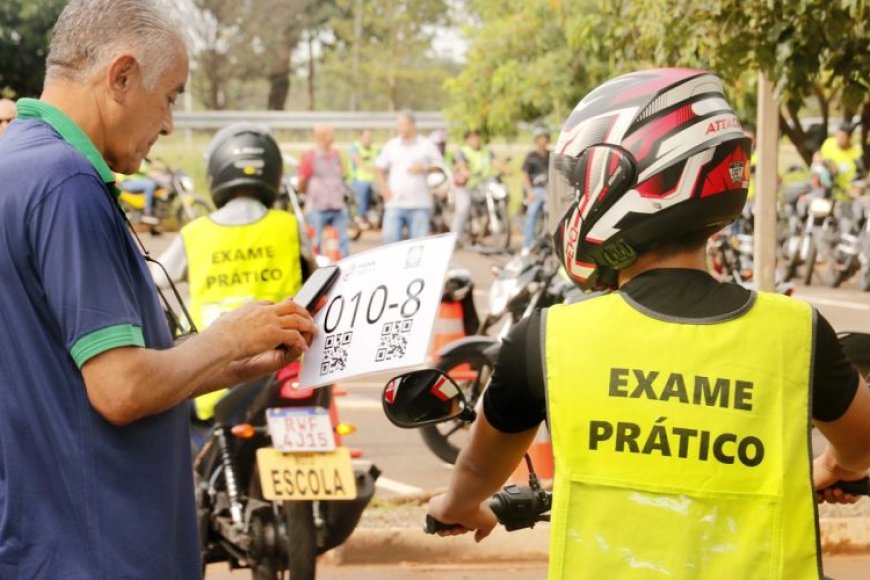 Mudanças na CNH derrubam procura por autoescolas em até 80% na Capital