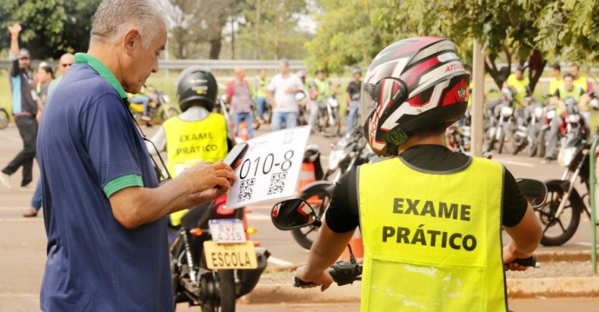 Mudanças na CNH derrubam procura por autoescolas em até 80% na Capital