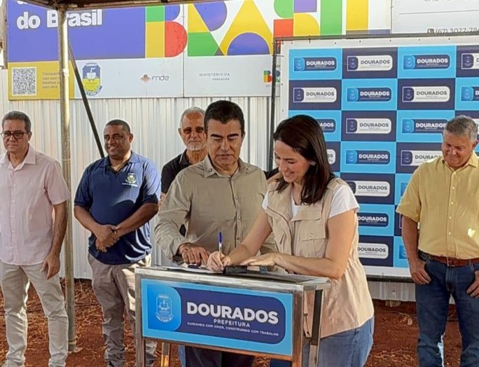 Vice-prefeita Gianni Nogueira acompanha retomada das obras do Ceim Campina Verde e destaca compromisso com a Educação