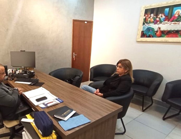 Jelson Bernabé recebe coordenadora do  Procon tendo como pauta a Energisa