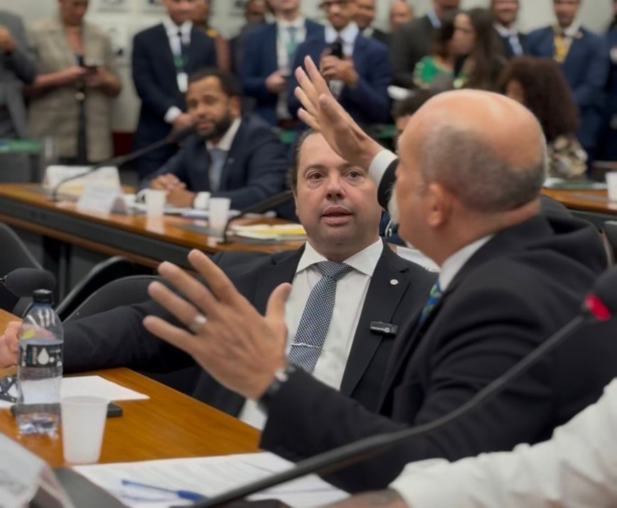 Rodolfo Nogueira rebate acusações e defende Bolsonaro em embate na Câmara