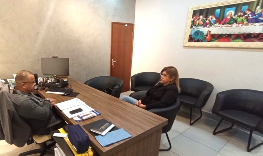 Jelson Bernabé recebe coordenadora do  Procon tendo como pauta a Energisa