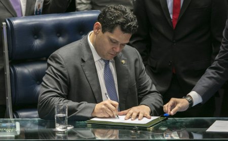 Urgente, Davi Alcolumbre promulga PL da Dosimetria e abre caminho para redução da pena de Bolsonaro