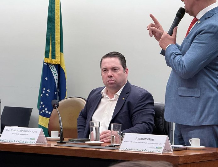 Rodolfo Nogueira convocará  ministro da Agricultura após escassez de vacinas veterinárias no país
