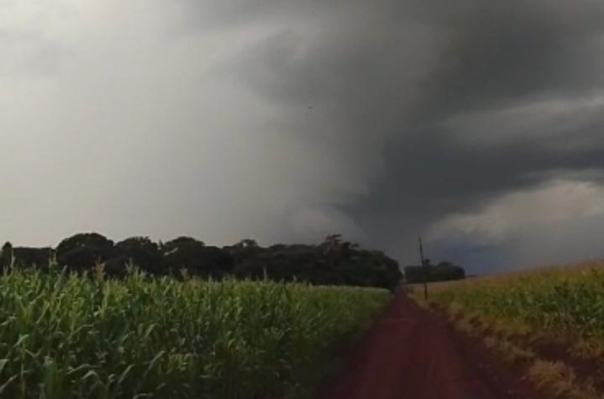 De olho: Alerta de tempestade coloca 31 cidades de MS sob risco de granizo e ventos fortes