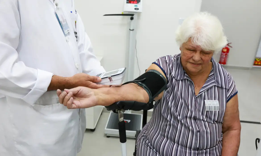 Em 2044, pessoas 50+ vão representar metade do consumo com saúde