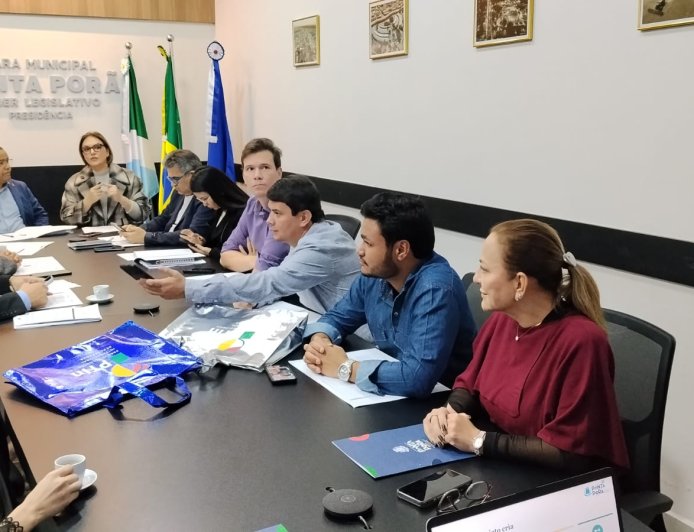 Vereadores conhecem projeto que cria Laboratórios Públicos de Inovação e fortalece gestão inteligente em Ponta Porã