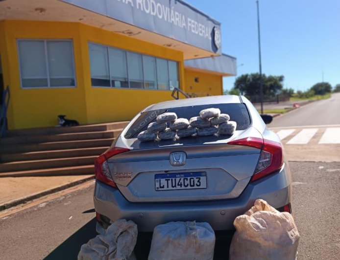 Combate: Mulher é presa transportando drogas na MS-156 e viajava acompanhada da filha adolescente