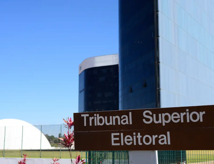 Julgamento virtual: TSE marca julgamento de registros dos candidatos à Presidência