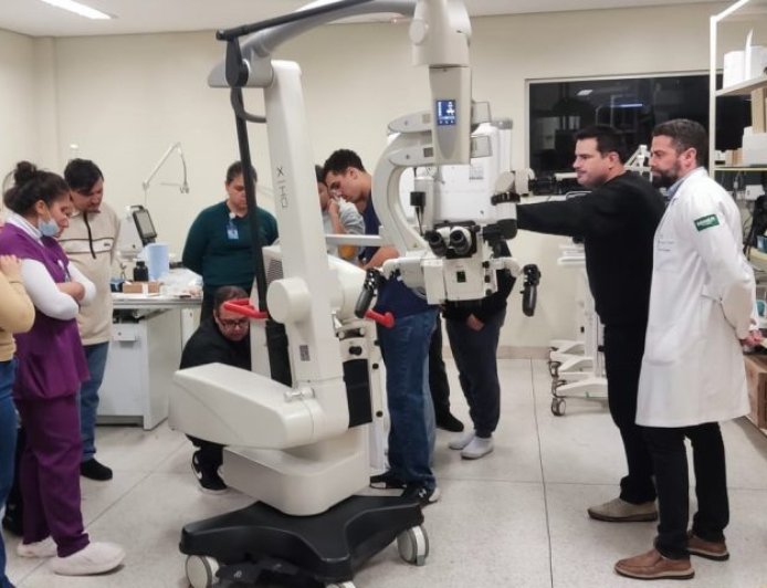 Governo de MS amplia capacidade cirúrgica do HR da Costa Leste com microscópio de alta tecnologia