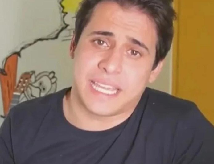 Humorista goiano preso na fronteira é solto após acordo para pagamento de pensão alimentícia