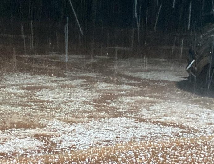 Chuva forte acompanhada de granizo atinge região entre Nova Itamarati e Itahum