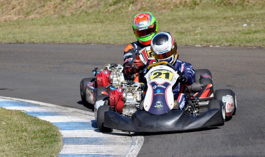 Definidos os campeões do	Paranaense Light de Kart