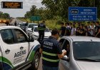 Fiscalização da AGEMS nas rodovias de fronteira gera revolta entre universitários que fazem carona solidária