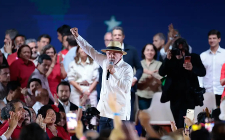 Pleito: PT oficializa candidatura de Lula à Presidência