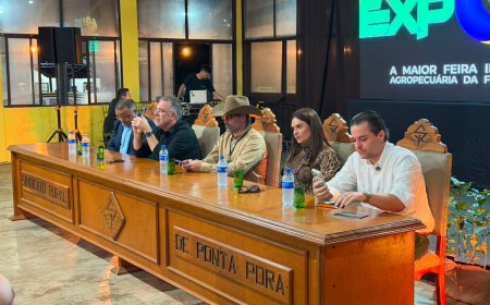 Abertura da EXPORÃ 2026 tem arena lotada e tradição do rodeio na fronteira
