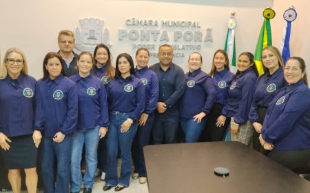 Cerimonial da Câmara de Ponta Porã recebe novos uniformes do presidente Jelson Bernabé