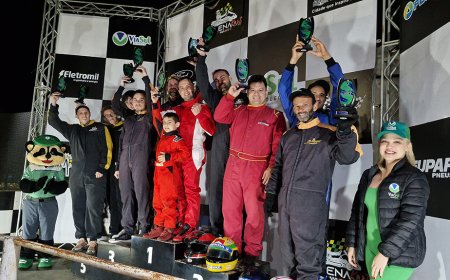 Duplas familiares chamam a atenção	na 2ª Copa de Kart Endurance de Foz