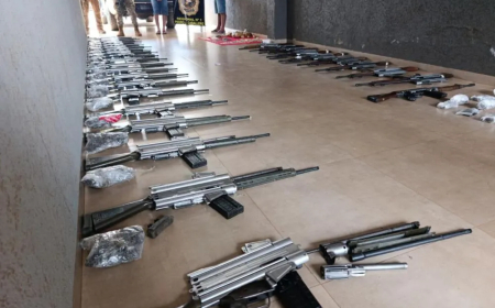 Combate: Megaoperação apreende arsenal com 30 fuzis que poderia abastecer facções no Brasil