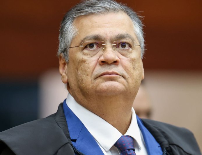 Defesa nega irregularidades: Flávio Dino autoriza novo inquérito da PF para investigar Lulinha