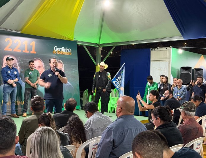 Multidão marca presença com inauguração de comitê de Rodolfo Nogueira