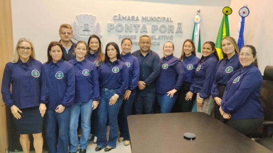 Cerimonial da Câmara de Ponta Porã recebe novos uniformes do presidente Jelson Bernabé