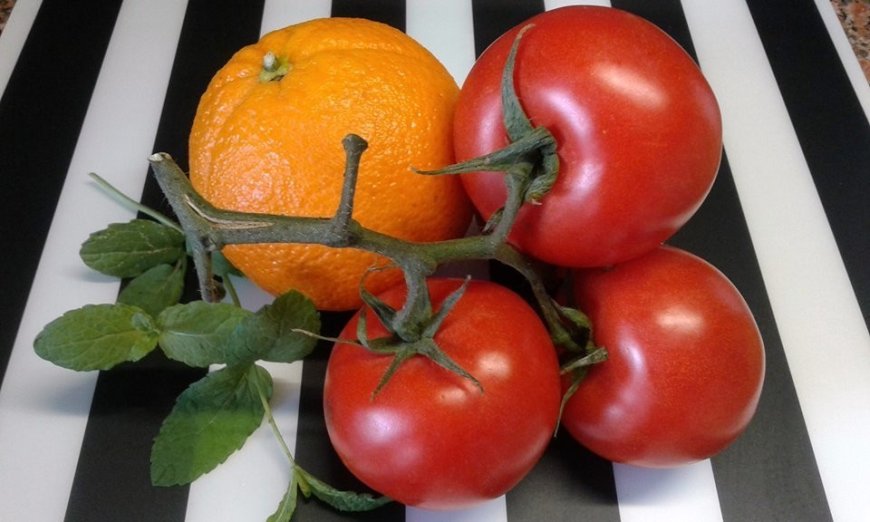 Preços: Laranja dispara e tomate chega a R$ 7,99 na Capital