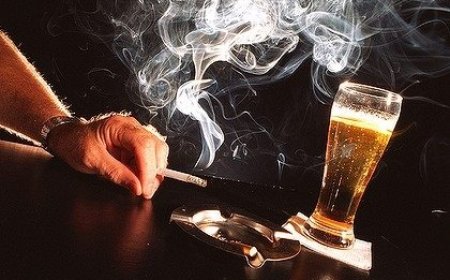 Risco alto: Álcool e cigarro podem causar cegueira, alertam especialistas