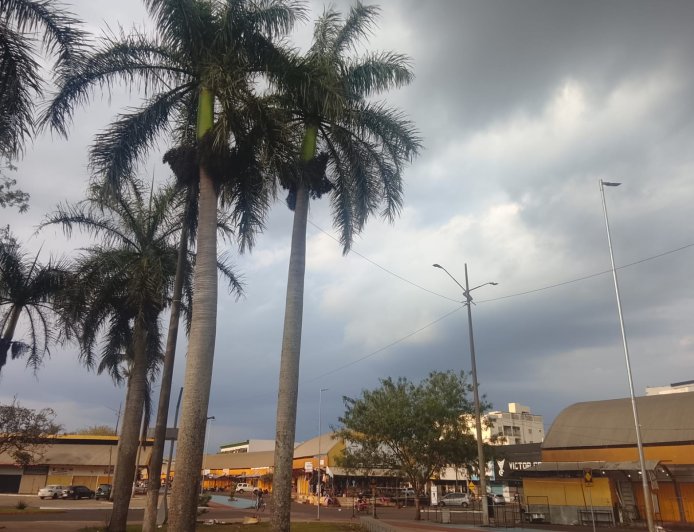 Possibilidade: Domingo será nublado e com risco de tempestade em MS