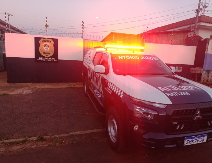 Polícia Militar prende homem por violência doméstica e cumpre mandado de prisão em Antônio João