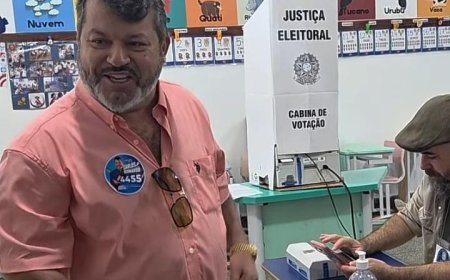 Carlos Bernardo vota em Ponta Porã e demonstra otimismo rumo à Câmara Federal