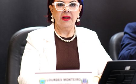 Lourdes Monteiro solicita manutenção de ar-condicionado  em escola e quebra-molas no Bairro Jardim Estoril