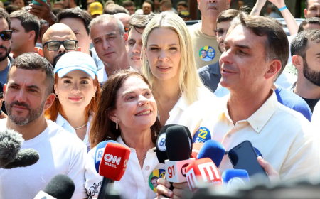 Candidato: Flávio Bolsonaro diz que vai manter Bolsa Família e Farmácia Popular