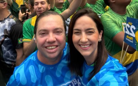 Rodolfo e Gianni Nogueira participam de ato com Flávio Bolsonaro na Avenida Paulista