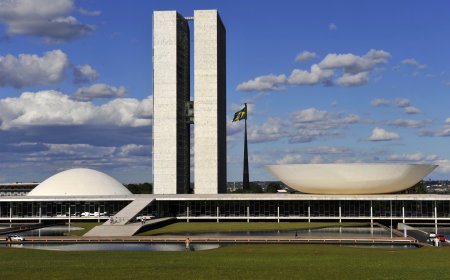 Projeto de lei amplia oferta de geriatras no SUS