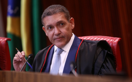 Nulidades processuais: Kassio pede à PGR parecer sobre revisão da pena de Bolsonaro