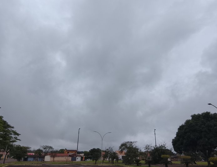 Aviso: Frente fria encerra onda de calor e traz chuva para MS nesta quinta-feira