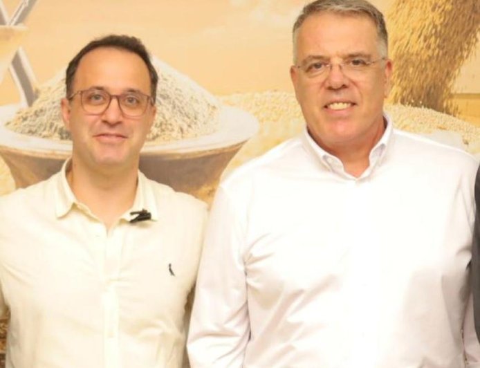 Eduardo Campos anuncia mudança na Saúde e agradece a Daniel Kayatt pela colaboração