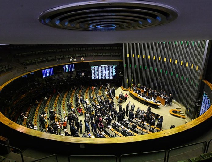 Projeto cria política para incentivar economia compartilhada no campo
