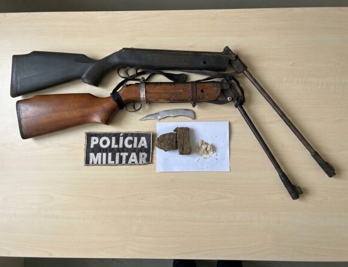 Sanga Puitã: Polícia Militar prende homem por violência doméstica, apreende armas de fogo e drogas