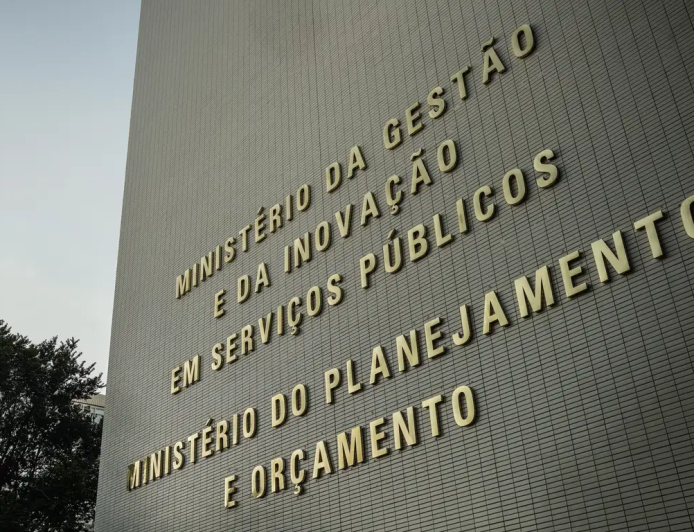 Crédito: Governo libera R$ 5,2 bilhões para reforçar assistência social e saúde