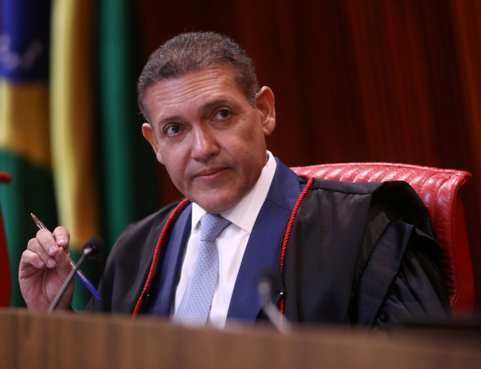 Nulidades processuais: Kassio pede à PGR parecer sobre revisão da pena de Bolsonaro