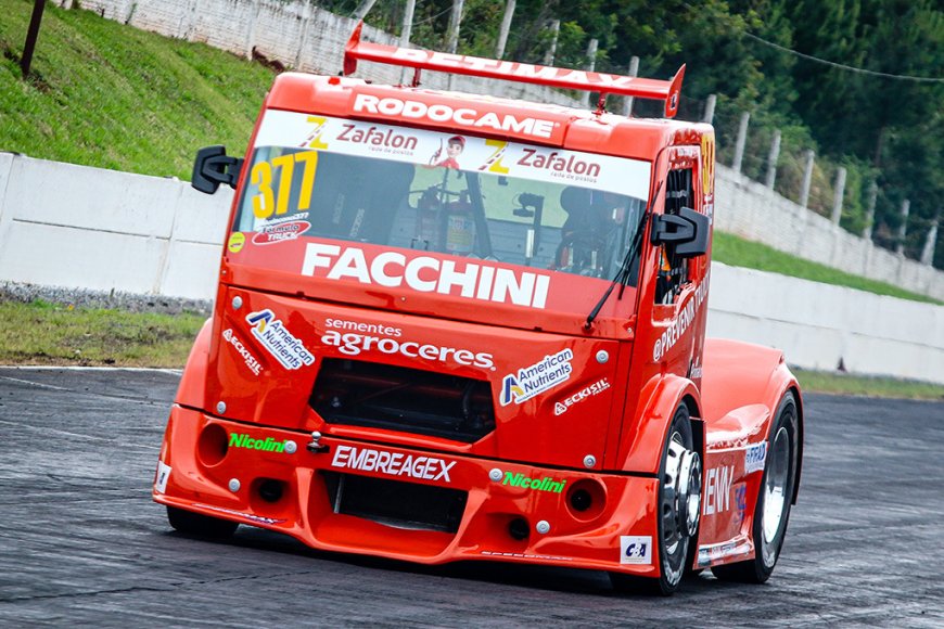 Duda Conci larga na pole position no Tarumã e embola a classificação da categoria F-Truck