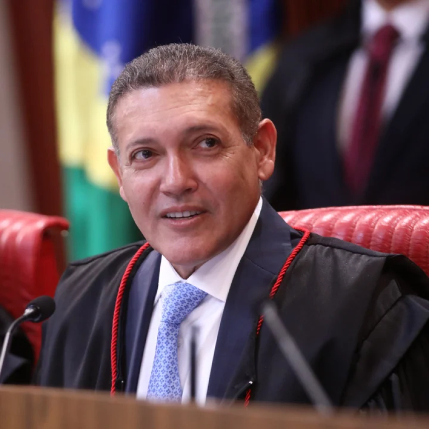Canal no WhatsApp: Nunes Marques suspende novos posts e seguidores no Exército do Lula