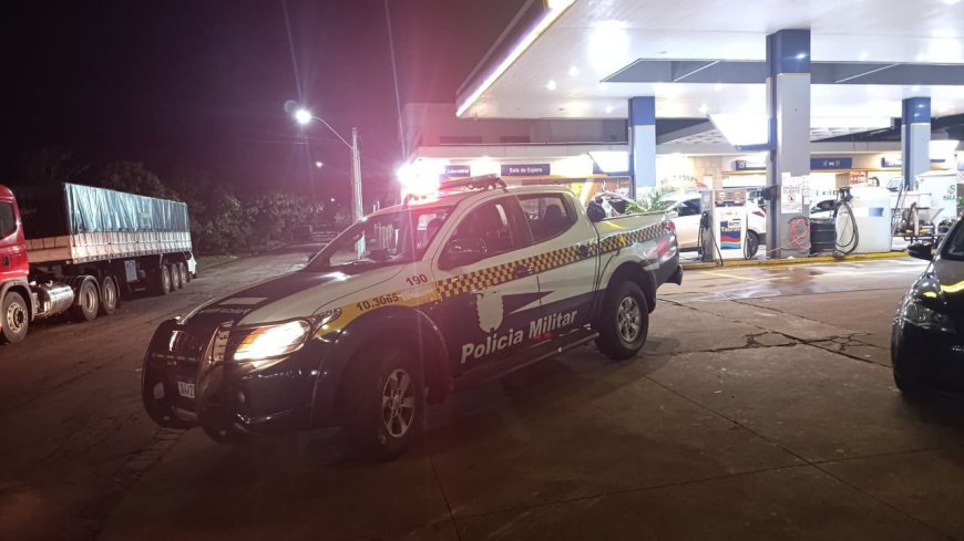 Equipe de Trânsito da PM de Ponta Porã prende homem por desobediência durante atendimento de perturbação do sossego